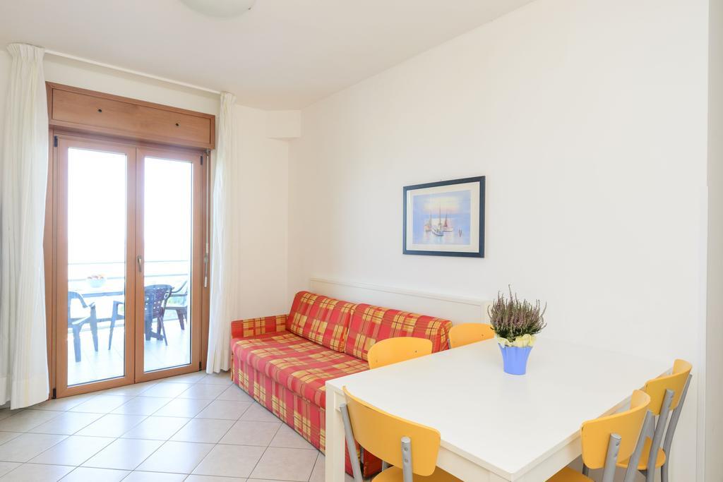 Sunbeach Apartments Lignano Sabbiadoro Luaran gambar