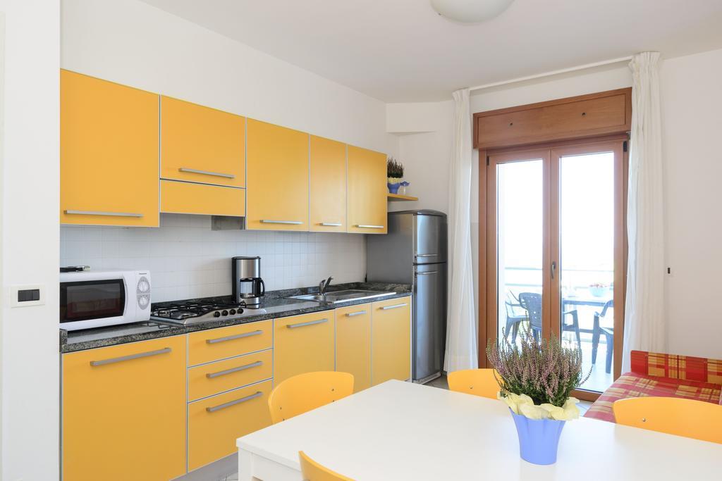 Sunbeach Apartments Lignano Sabbiadoro Luaran gambar